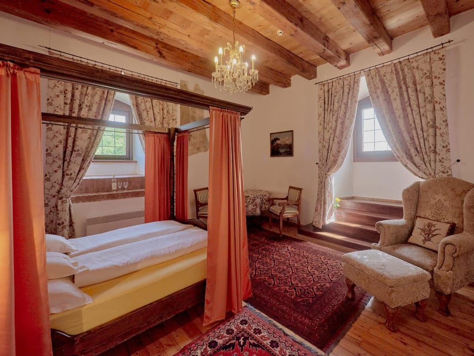 Pipo Várkastély, Ozora Bed and Breakfast in Hungary
