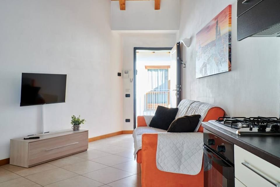 [Airport 8 min] A/C - Netflix- Free Parking Apartment in Bergamo