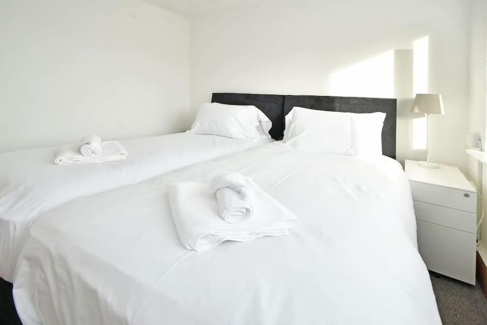 Sweetbriar House - By Sigma Stays House in Crewe