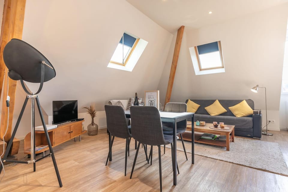 Living room, Dining area, kitchen