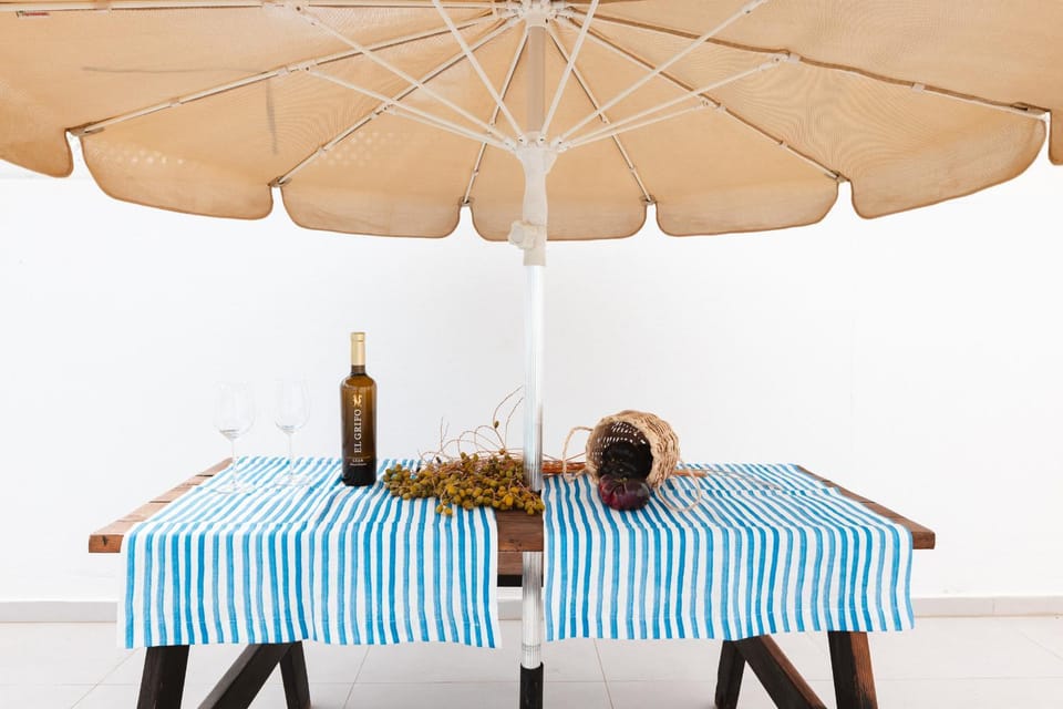 Off site, Dining area, Swimming pool