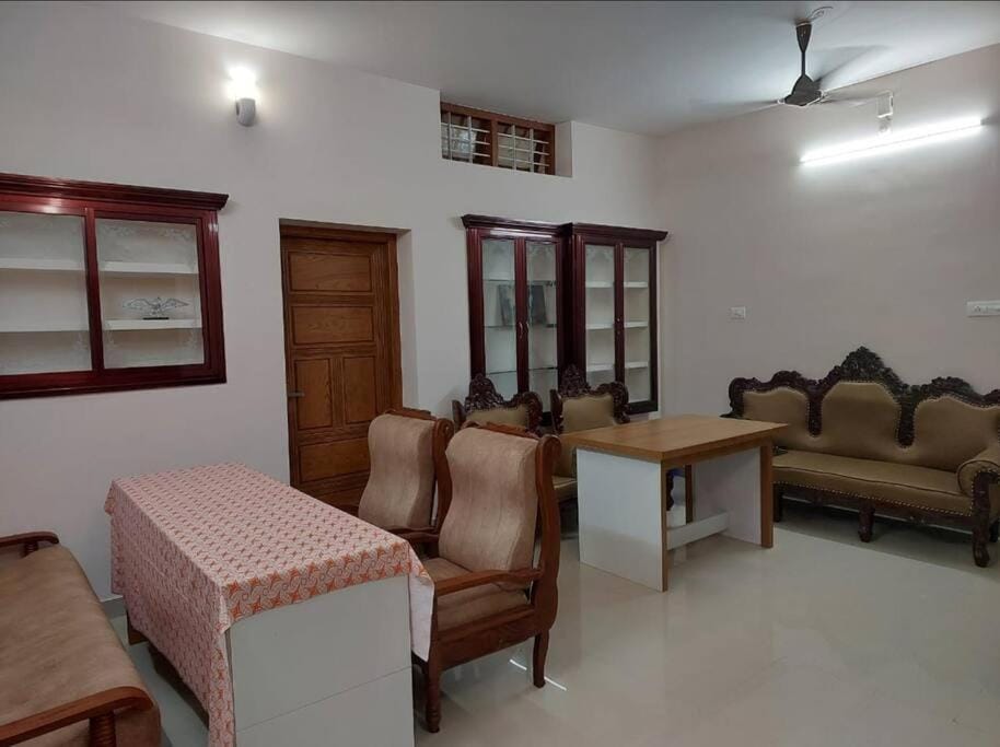 Guruvayur Homestay - 2 AC Bedrooms, Hall & Veranda House in Kerala