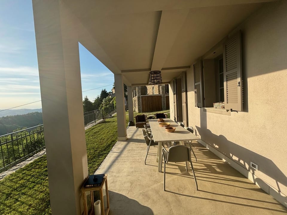 Patio, Day, Natural landscape, View (from property/room), Balcony/Terrace, Dining area