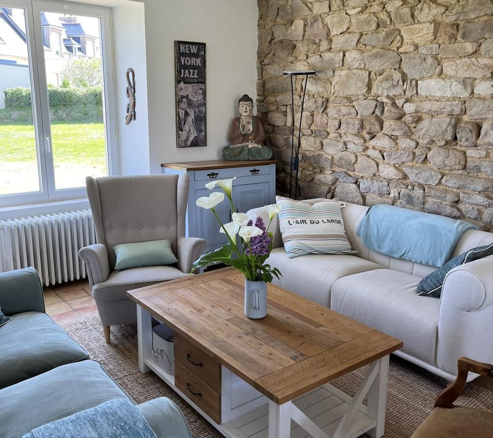 Living room, Seating area, Garden view
