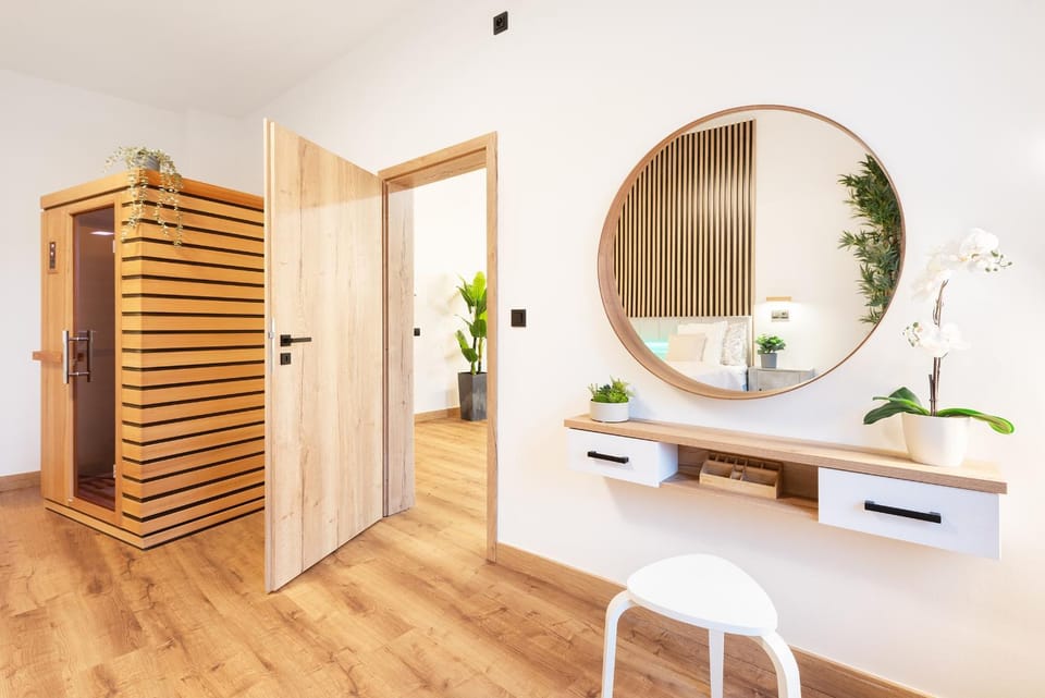 Sauna, Bedroom