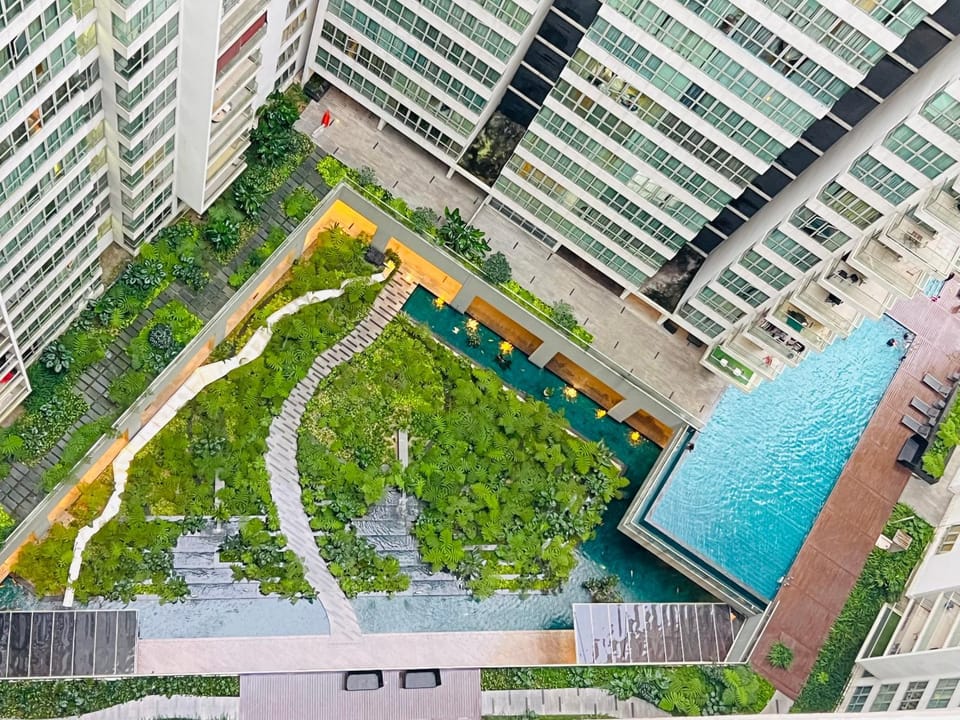 Property building, Garden, Garden view, Swimming pool