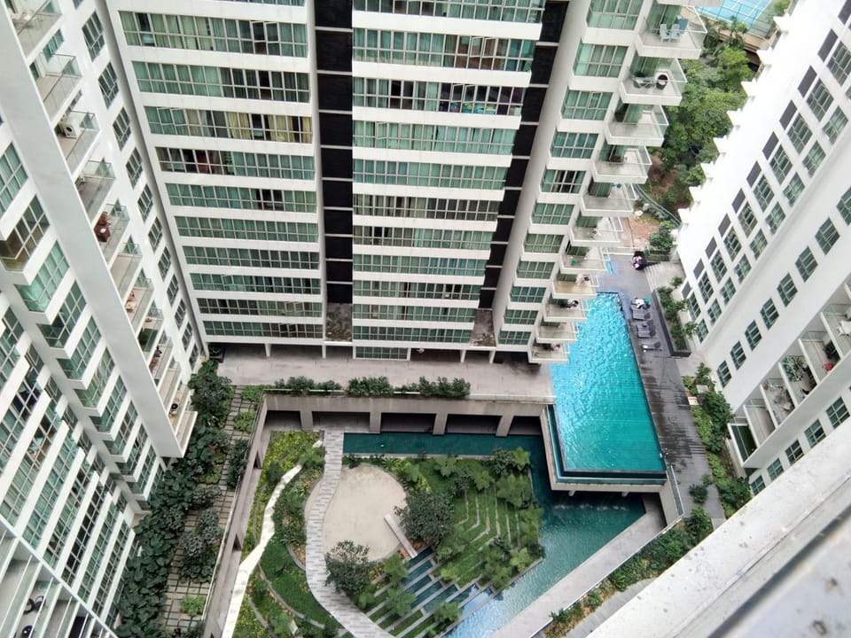 Property building, Day, Neighbourhood, Bird's eye view, City view, Pool view, Street view, Swimming pool, Location