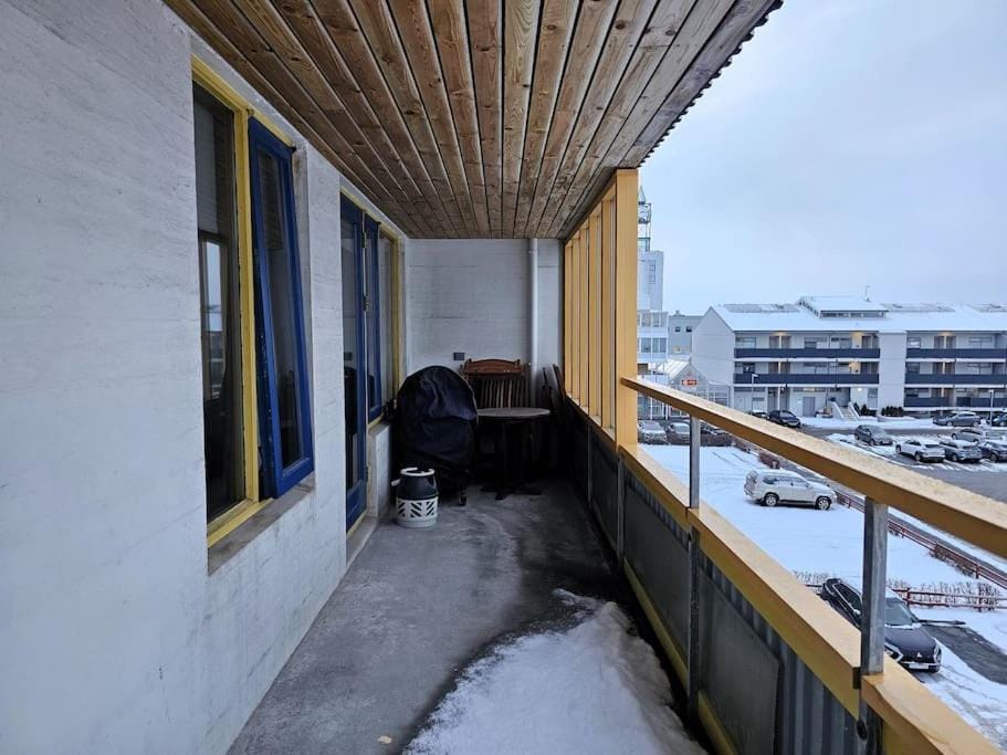 Family penthouse with great view Apartment in Kopavogur
