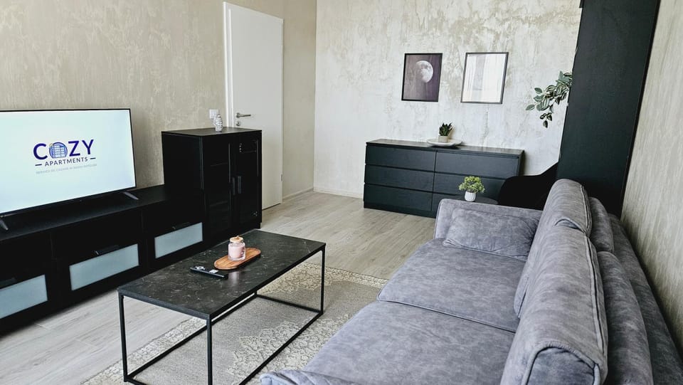 Communal lounge/ TV room, TV and multimedia, Living room, Seating area, Evening entertainment