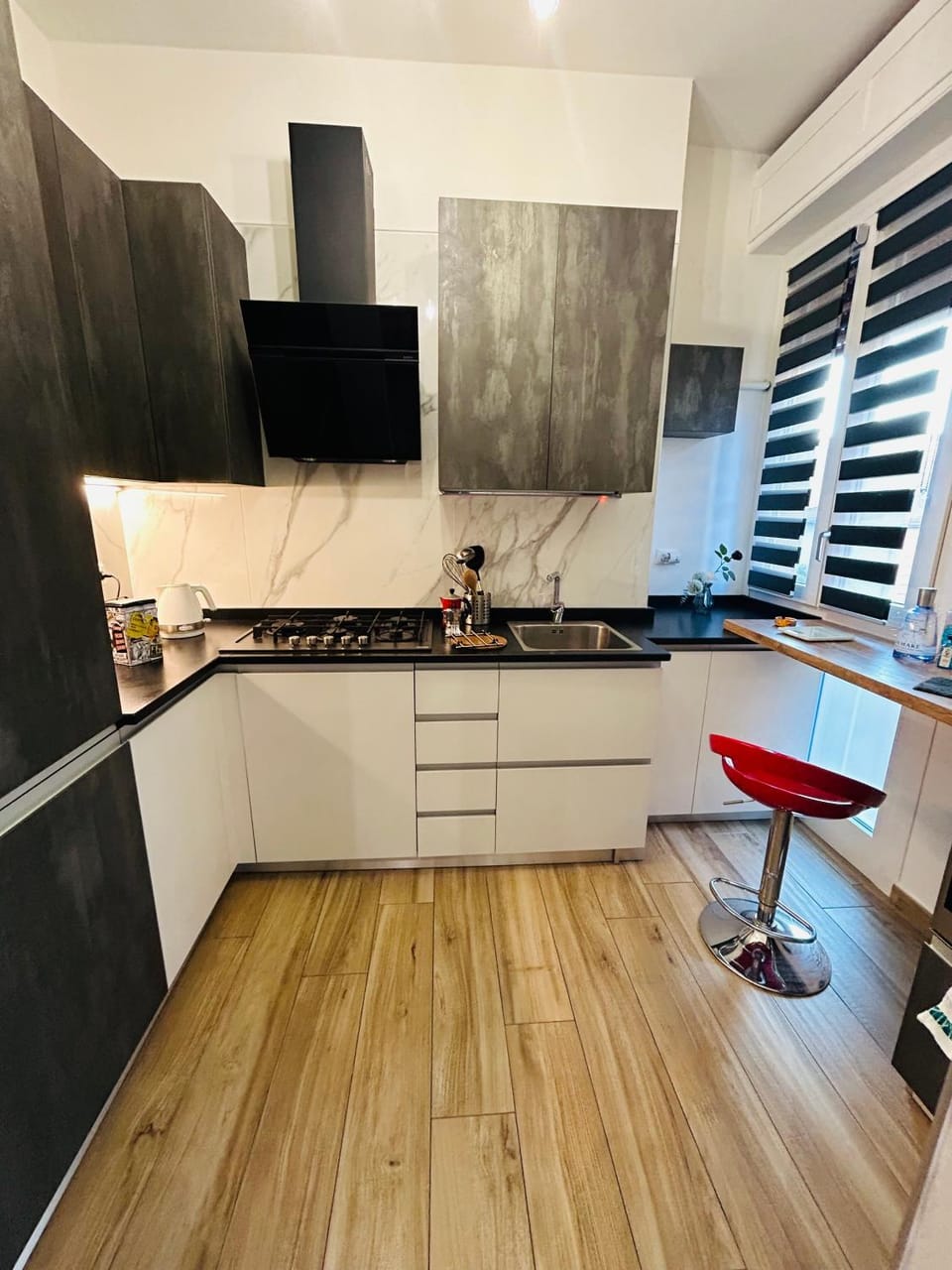 Kitchen or kitchenette, microwave, oven, pet friendly, stove, kitchen