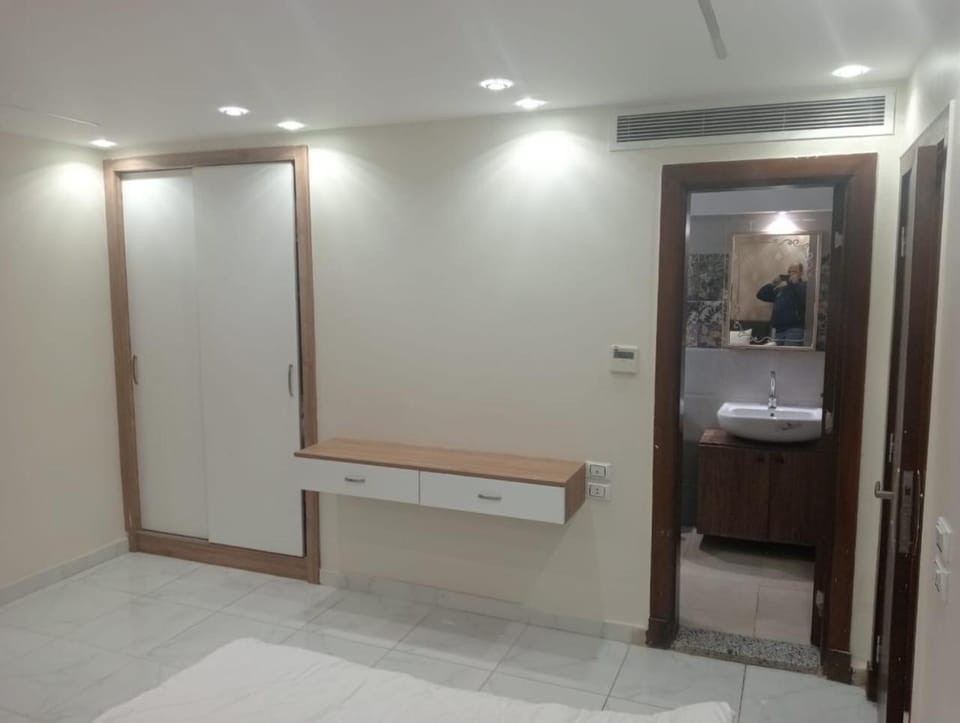 لاصحاب التميز شقة راقية في المهندسين بالقرب من جامعة الدول والنيل Apartment in Egypt