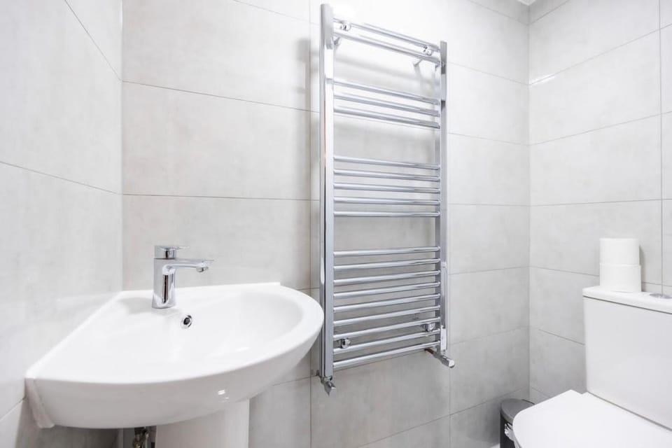 Spacious 2br Gem - Close To Clapham Junction House in London