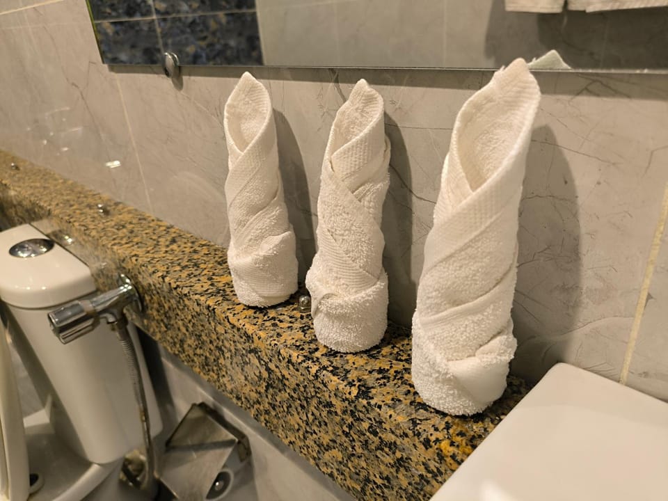 Intellectual Inn - Spring North Ph7 Bahria Town Hotel in Islamabad