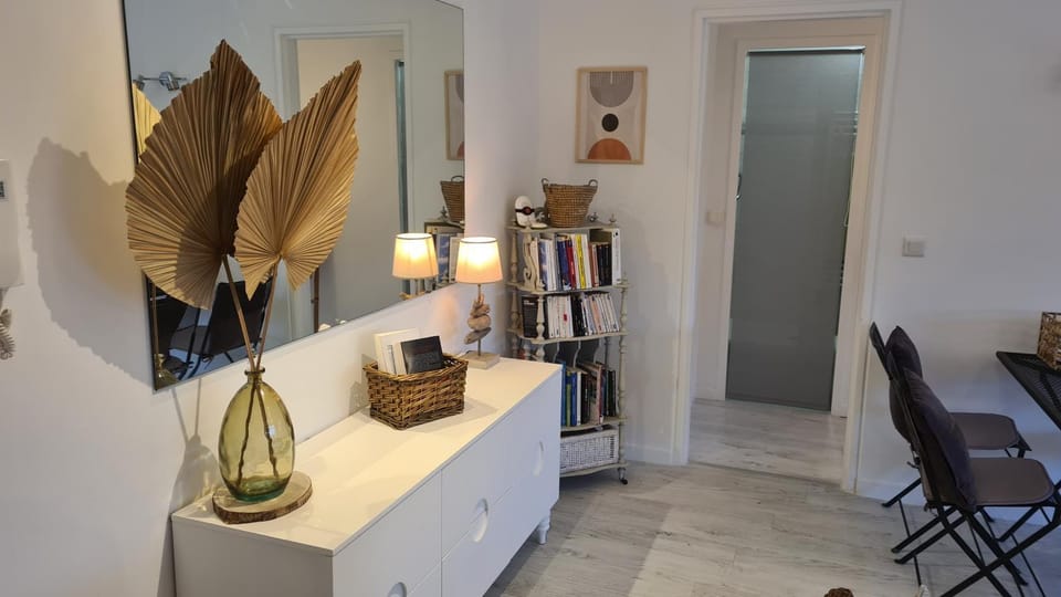 Charmant T2 de vacances, Antibes Apartment in Antibes