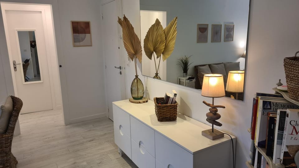 Charmant T2 de vacances, Antibes Apartment in Antibes