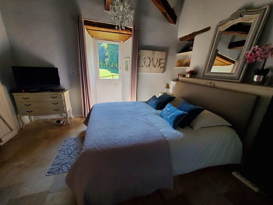 Maison climatisée avec jacuzzi à 10 min de Sarlat House in Occitanie
