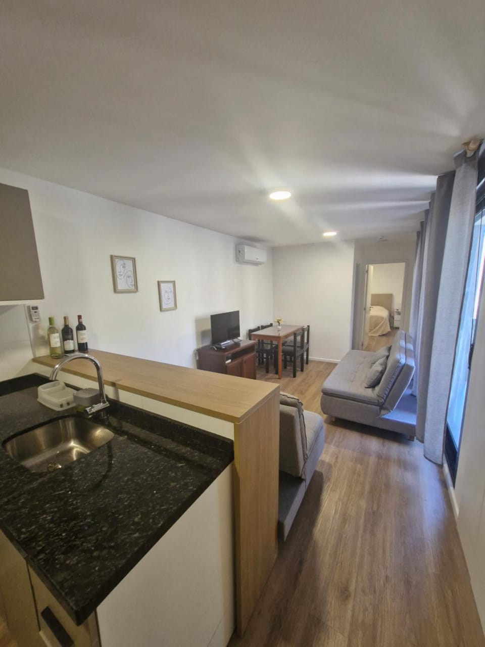 Nuevo, apartamento completo, con garaje, en Cordón Soho Apartment in Montevideo Department, Uruguay