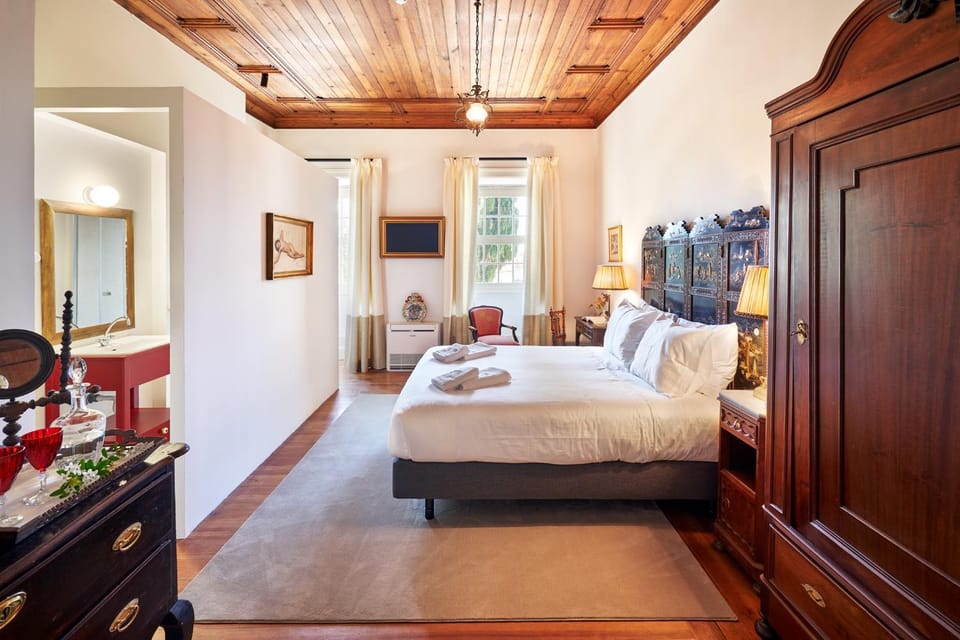 TV and multimedia, Decorative detail, Bedroom