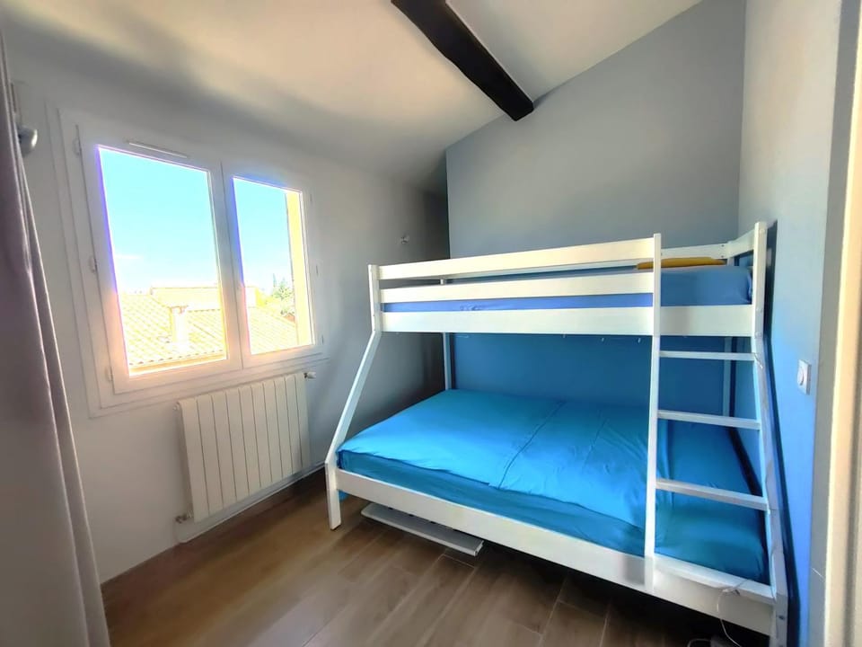 Bedroom, Family