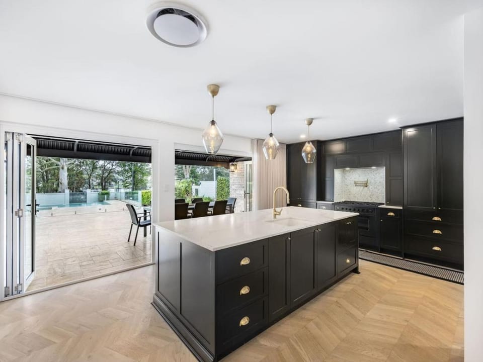 Riverfront Oasis Spacious 5BR Luxury w 10m Pool House in Sydney