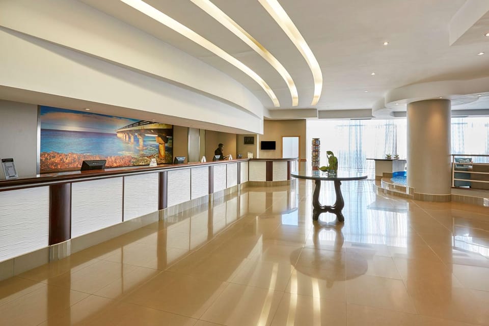 Lobby or reception, Lobby or reception