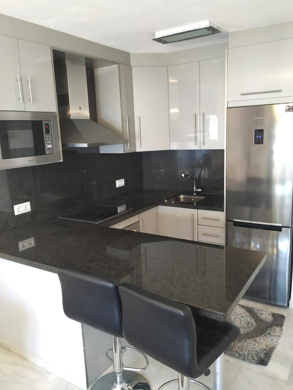 Kitchen or kitchenette, Dining area, minibar, pet friendly, stove