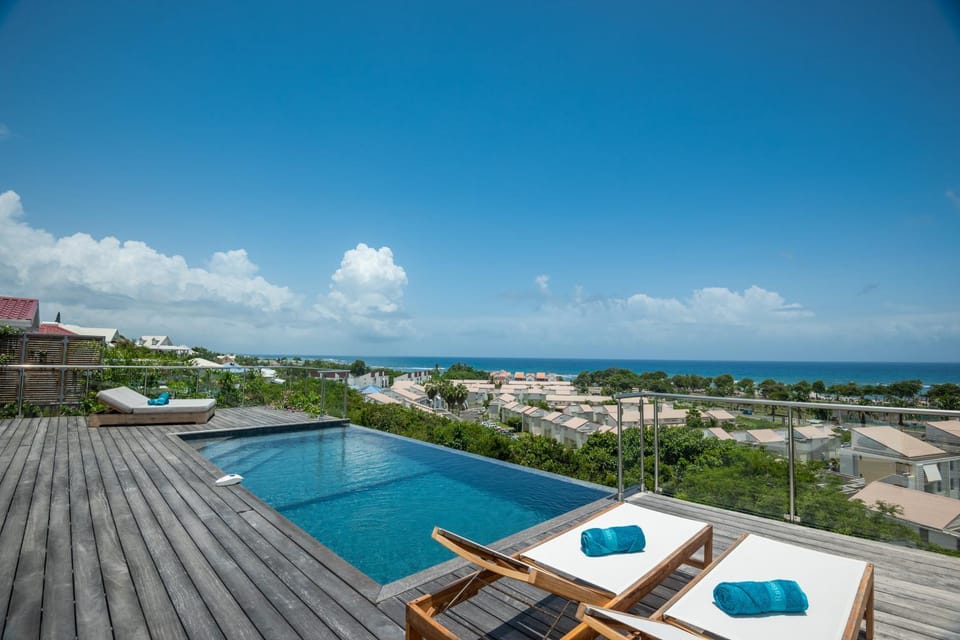 Day, Natural landscape, Pool view, Sea view, Swimming pool, sunbed