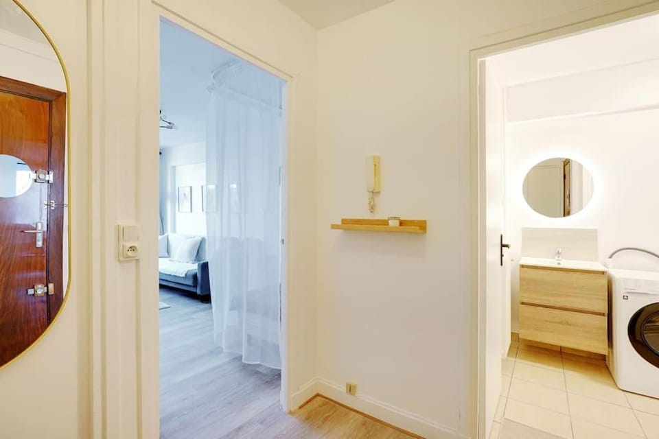 Appartement refait à neuf - Paris Apartment in Paris