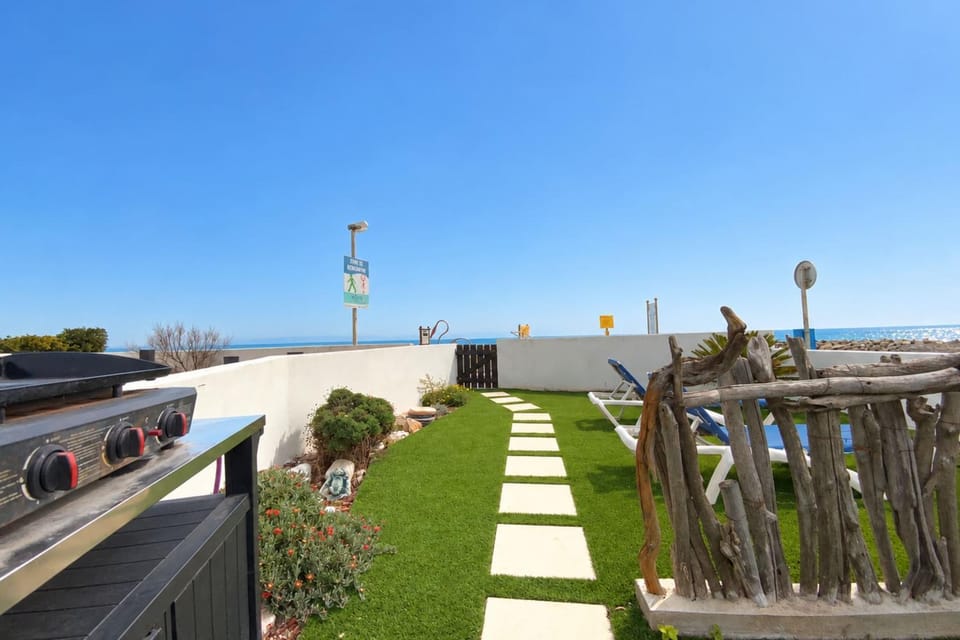 The Sea Front-T3 facing the seacanal with air conditioning House in Palavas-les-Flots