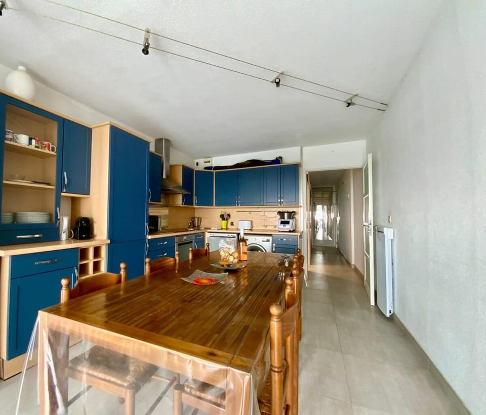 The Sea Front-T3 facing the seacanal with air conditioning House in Palavas-les-Flots