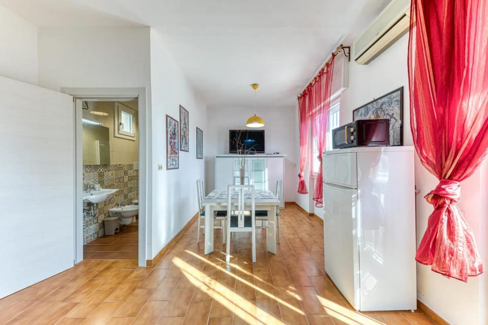 TV and multimedia, Dining area