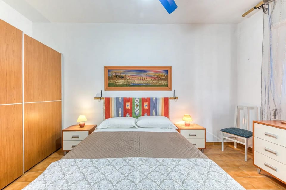 Bed, Photo of the whole room, Bedroom, wardrobe