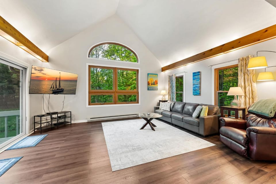 Living room, Mountain view