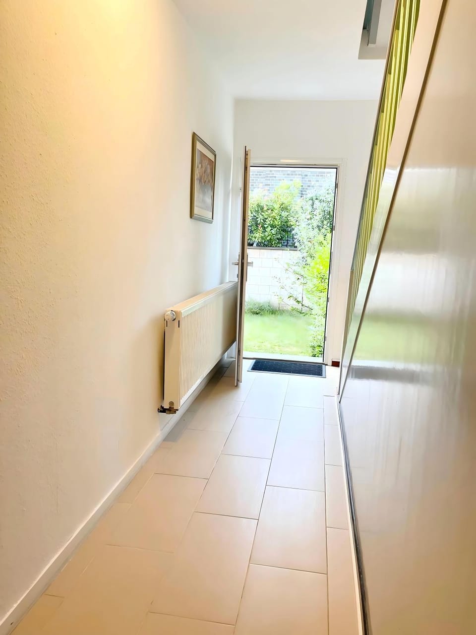 2-Schlafzimmer-Wohnung mit Parkplatz-Balkon-Küche- Garten, Nahe DUS Airport, Messe Apartment in Duisburg