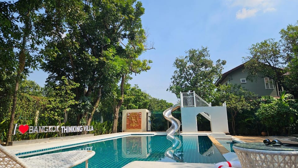 Property building, Swimming pool