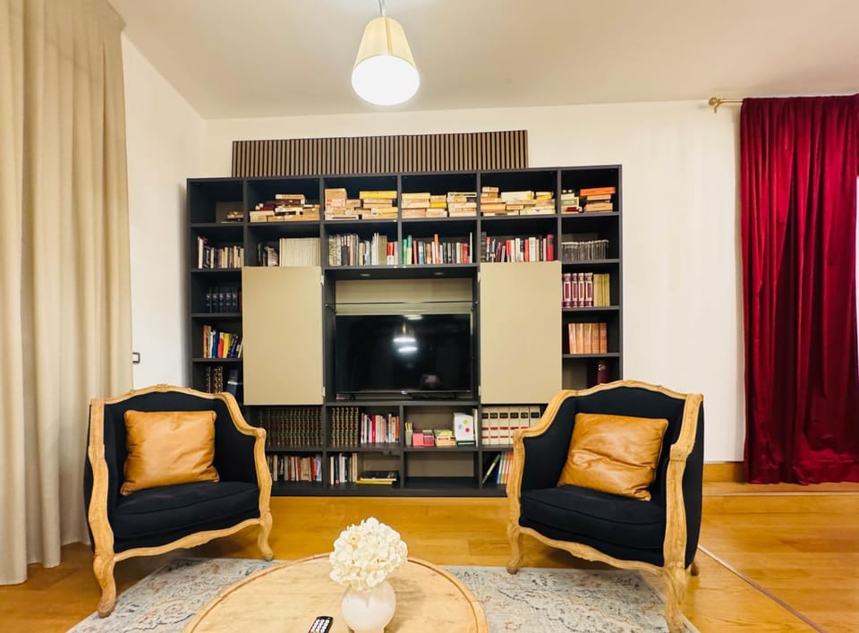 Communal lounge/ TV room, Living room