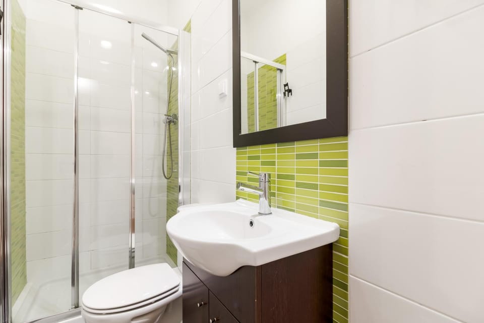 Arroios - Second Floor Bed and Breakfast in Lisbon