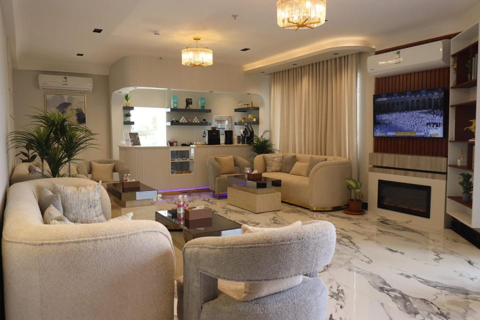 TV and multimedia, Seating area