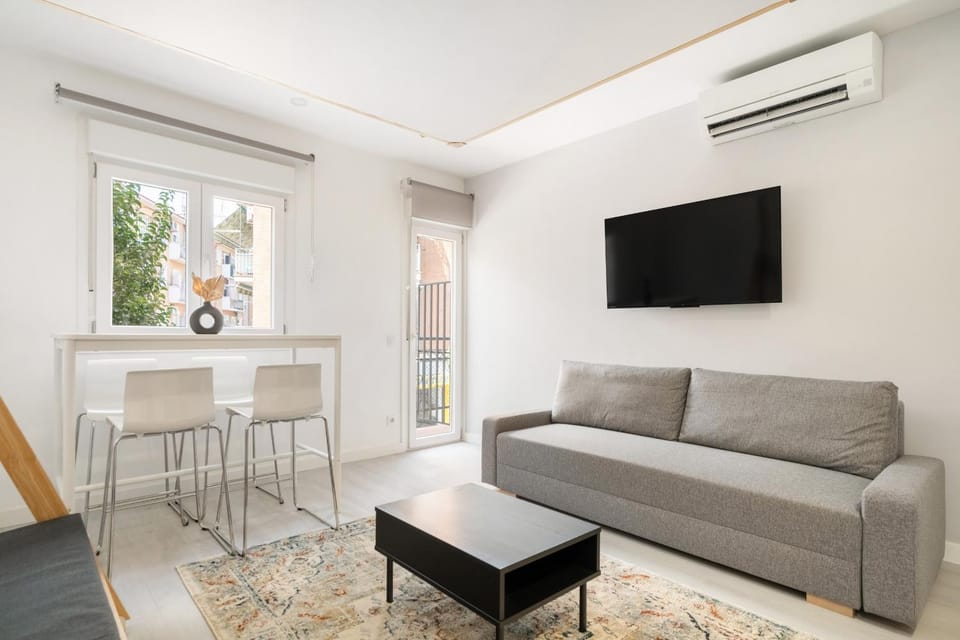 The Residences Madrid Rio Corporate Apartments & Private Parking Apartment in Madrid