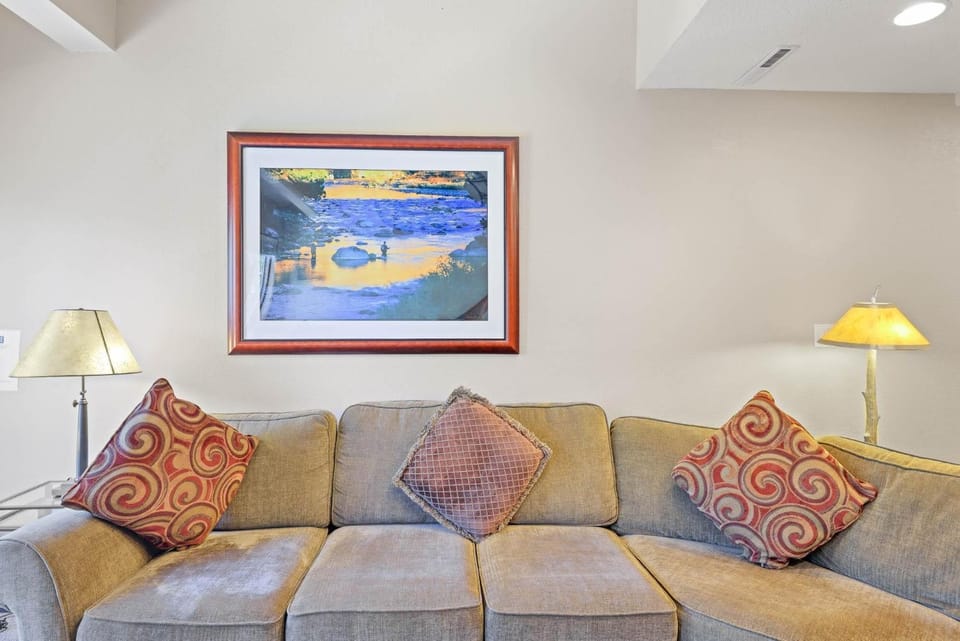 Studio Loft #348 Apartment in Palisades Tahoe (Olympic Valley)