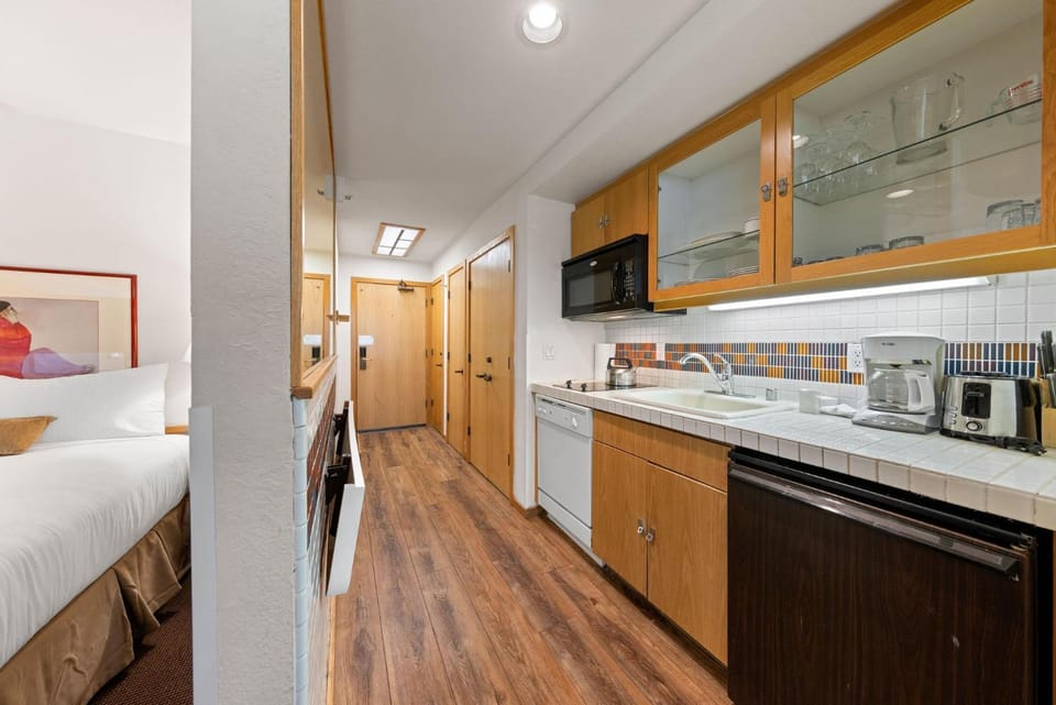 Palisades Tahoe Lodge Rentals Studio Loft #314 Apartment in Palisades Tahoe (Olympic Valley)