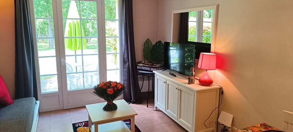 Communal lounge/ TV room, TV and multimedia, Evening entertainment