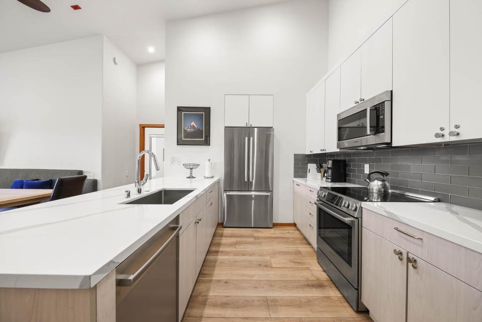 Palisades Tahoe Lodge Rentals Premium Two Bedroom #805 Apartment in Palisades Tahoe (Olympic Valley)