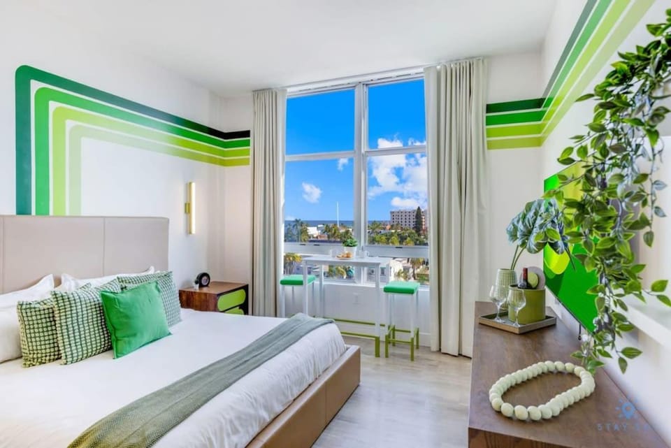 Bed, Photo of the whole room