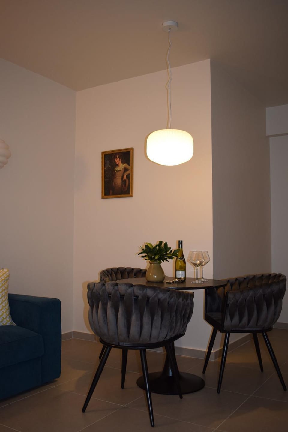 Seating area, Dining area