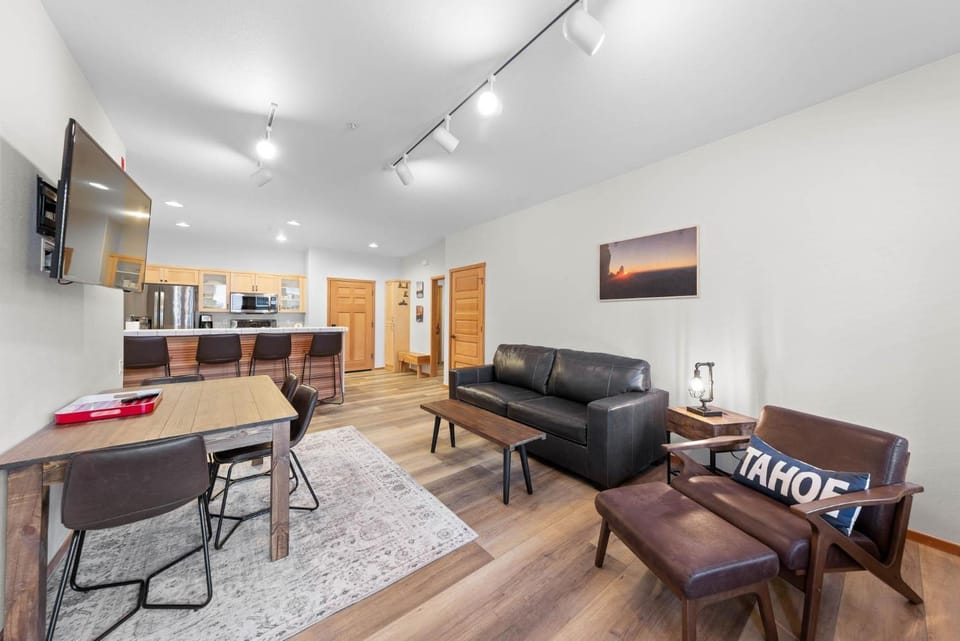 Palisades Tahoe Lodge Rentals Two Bedroom #705 Apartment in Palisades Tahoe (Olympic Valley)