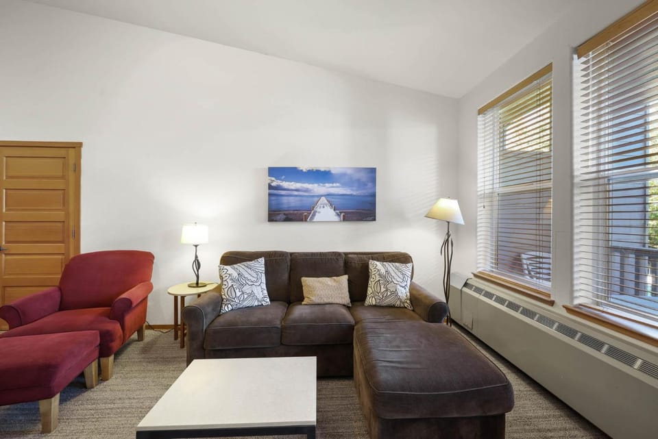 Two Bedroom #801 Apartment in Palisades Tahoe (Olympic Valley)