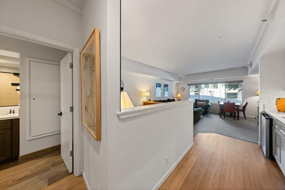 Palisades Tahoe Lodge Rentals Premium Studio #105 Apartment in Palisades Tahoe (Olympic Valley)