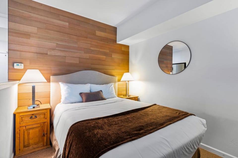 Palisades Tahoe Lodge Rentals Premium Studio #105 Apartment in Palisades Tahoe (Olympic Valley)