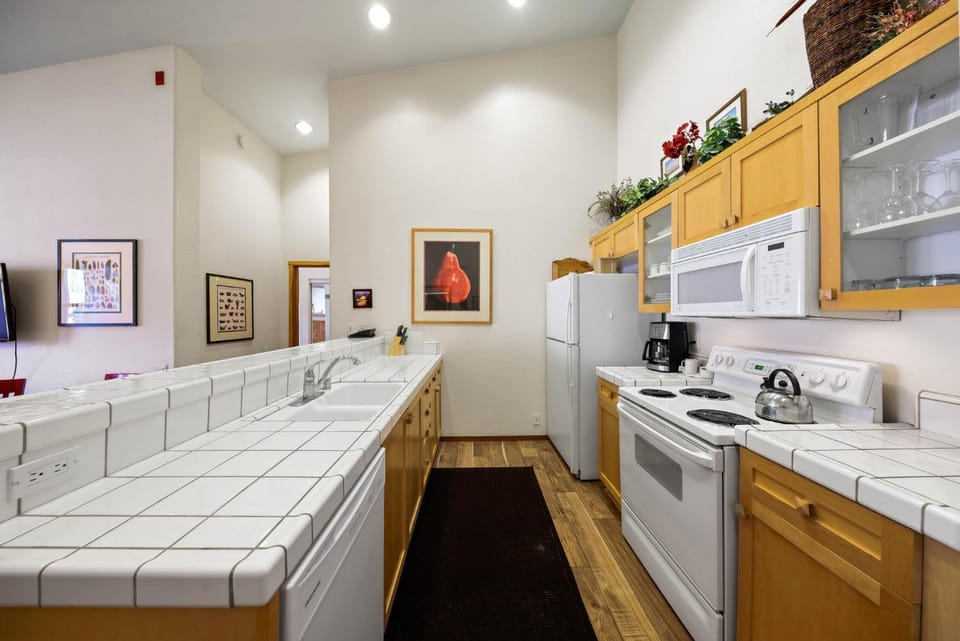 Palisades Tahoe Lodge Rentals Two Bedroom #814 Apartment in Palisades Tahoe (Olympic Valley)